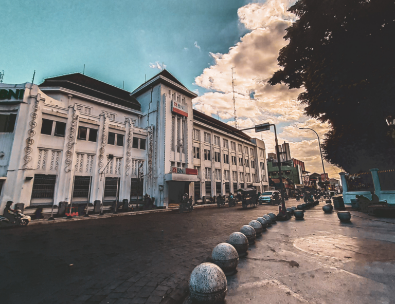 For whom is Studienkolleg compulsory?